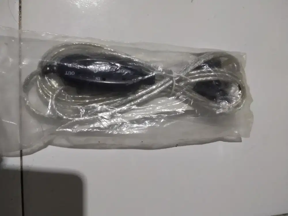 Kabel MIDI keybord ke laptop