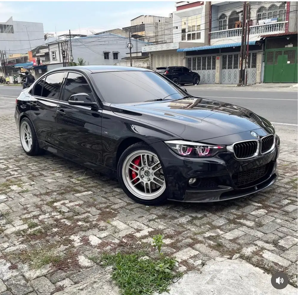 BMW 320i 2013 Bensin