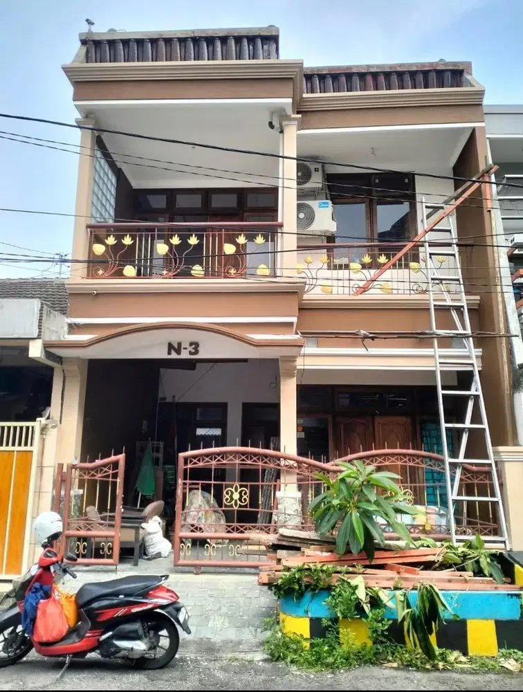 Rumah pas samping MERR dekat galaksi mall