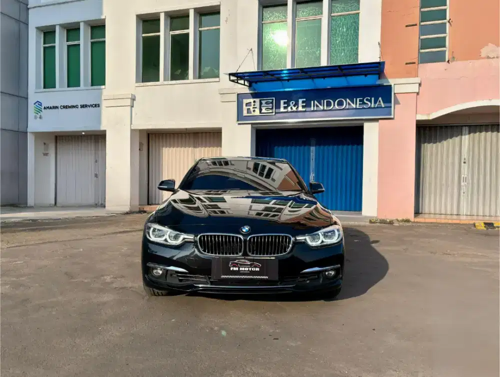 BMW 320i F30 Luxury 2018 AT 2.0, Odo 42Ribu, Pajak Panjang