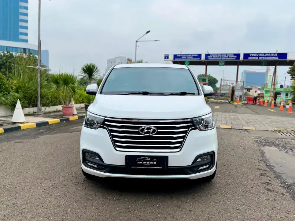 Hyundai H1 H-1 Royale Diesel 2019 AT 2.5, Km 77Ribu, Pajak Panjang