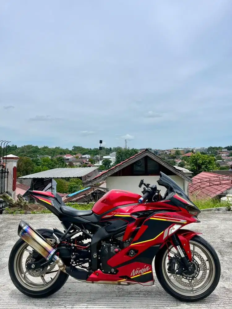 Kawasaki ZX25O ABS SE