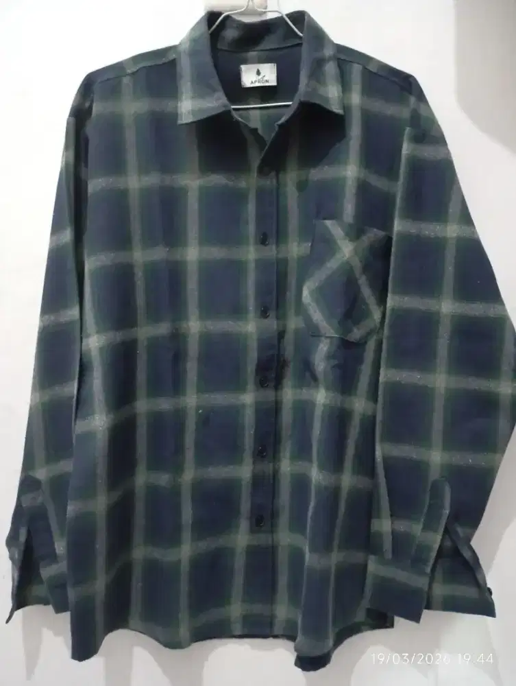Kemeja flanel apron