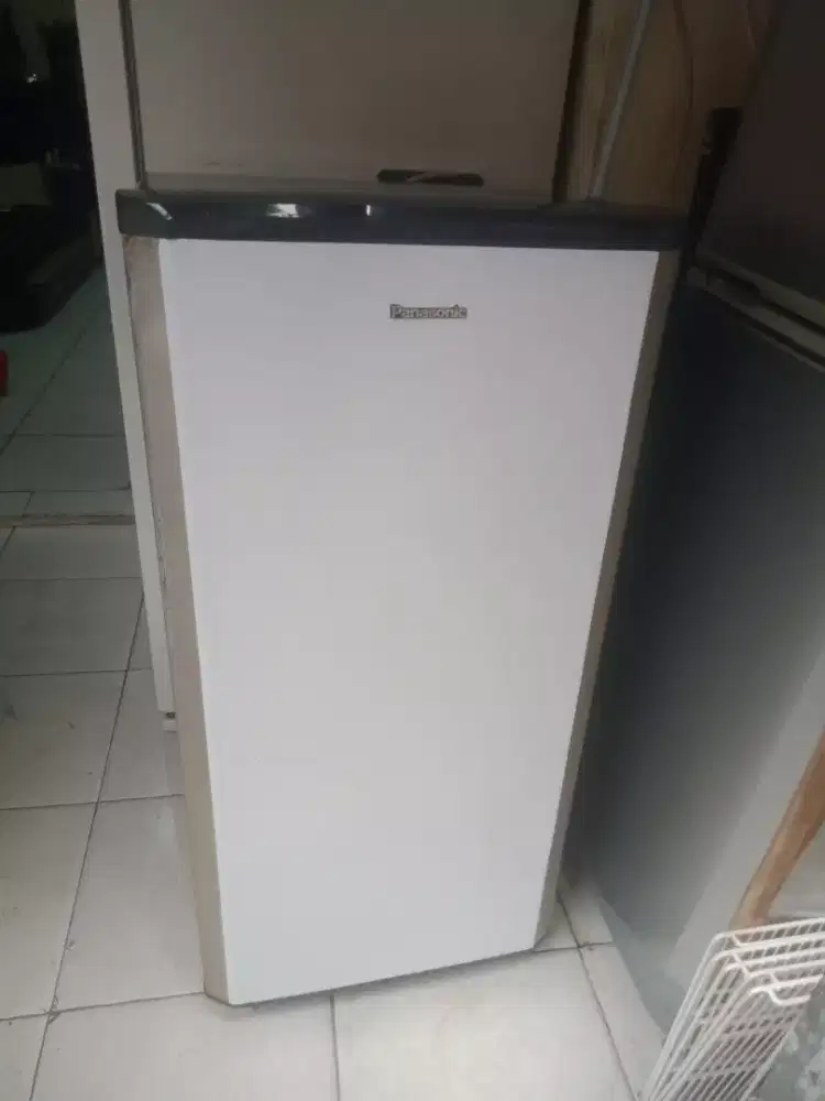 Kulkas 1 PT merk panasonic
