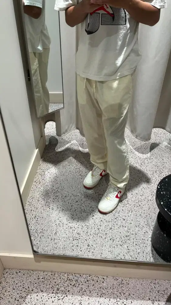 NIKE AIR FORCE 1 ‘07 University Red