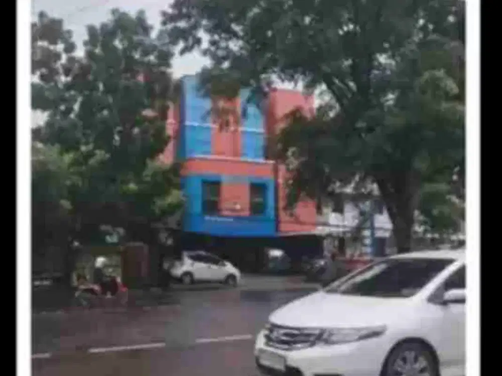 Gedung Kantor Hertasning 
Luas Tanah 369 Meter
Luas Bangunan 900 Meter
3 Lantai 5 WC
1 Mushola 
1 Dapur 
Pos Security 
18 Ruangan
Rp. 8 Milyar