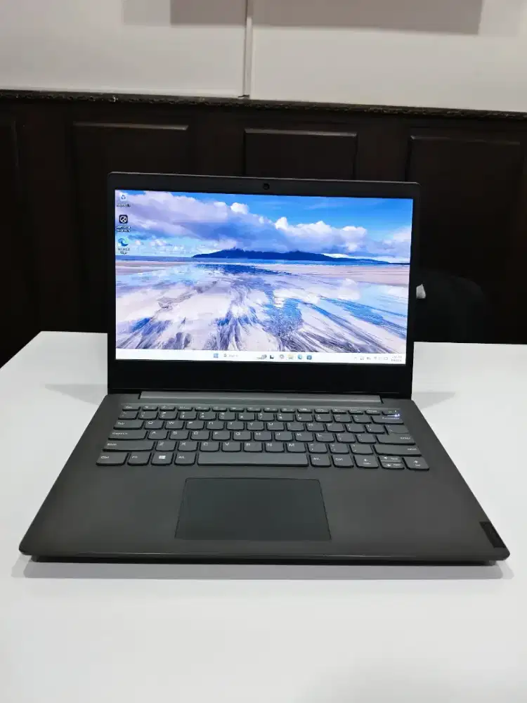 Laptop Lenovo Ideapad V14-IKB i3-8130U 8th Gen RAM 8GB DDR4 SSD 128GB