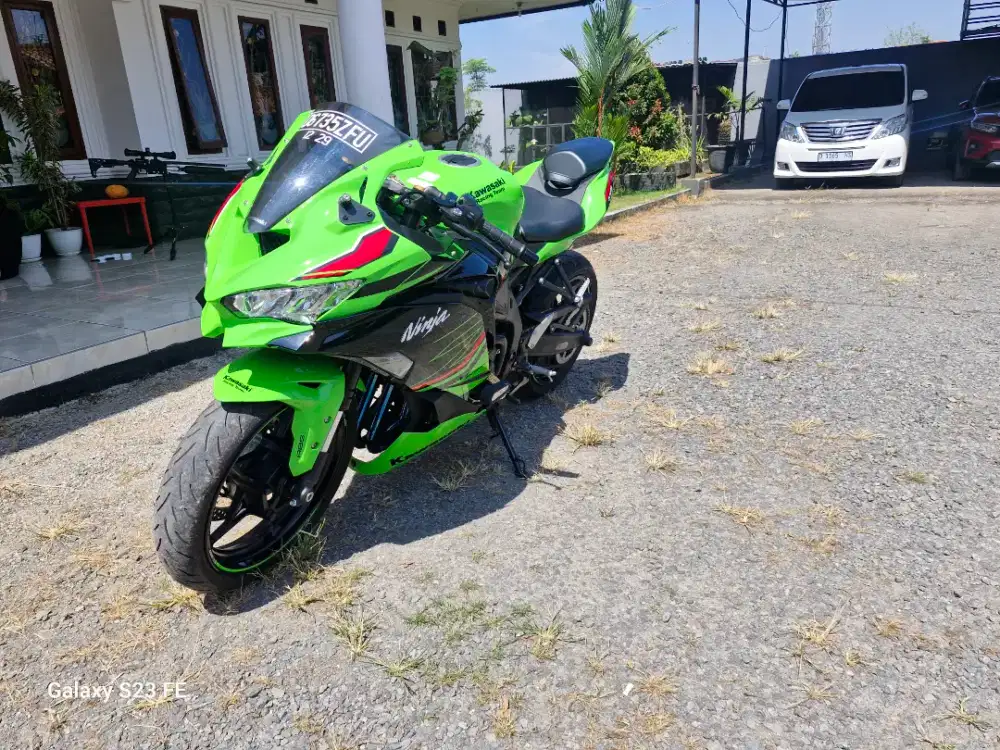 Kawasaki ninja zx25r