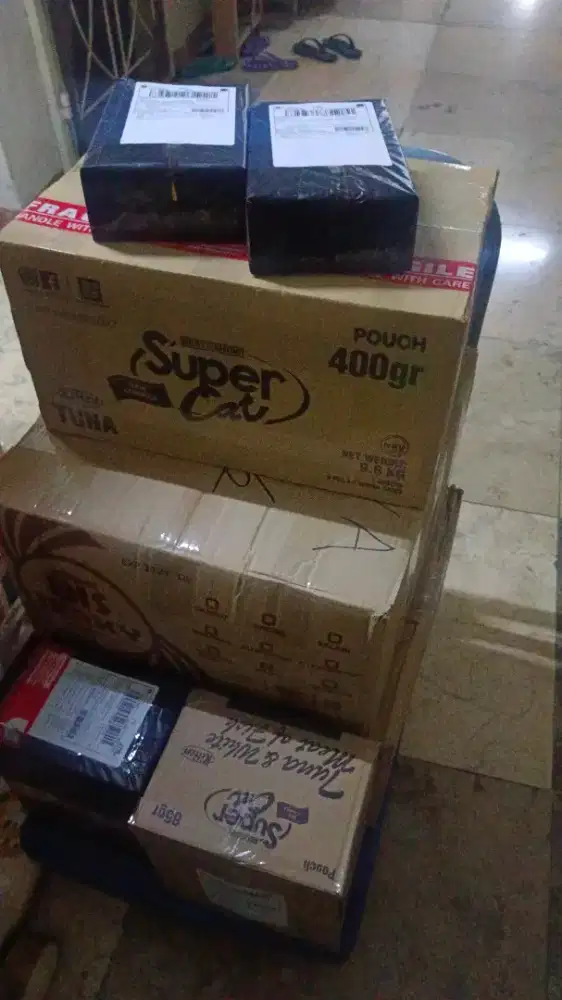 Loker untuk bungkus Paket Online shop