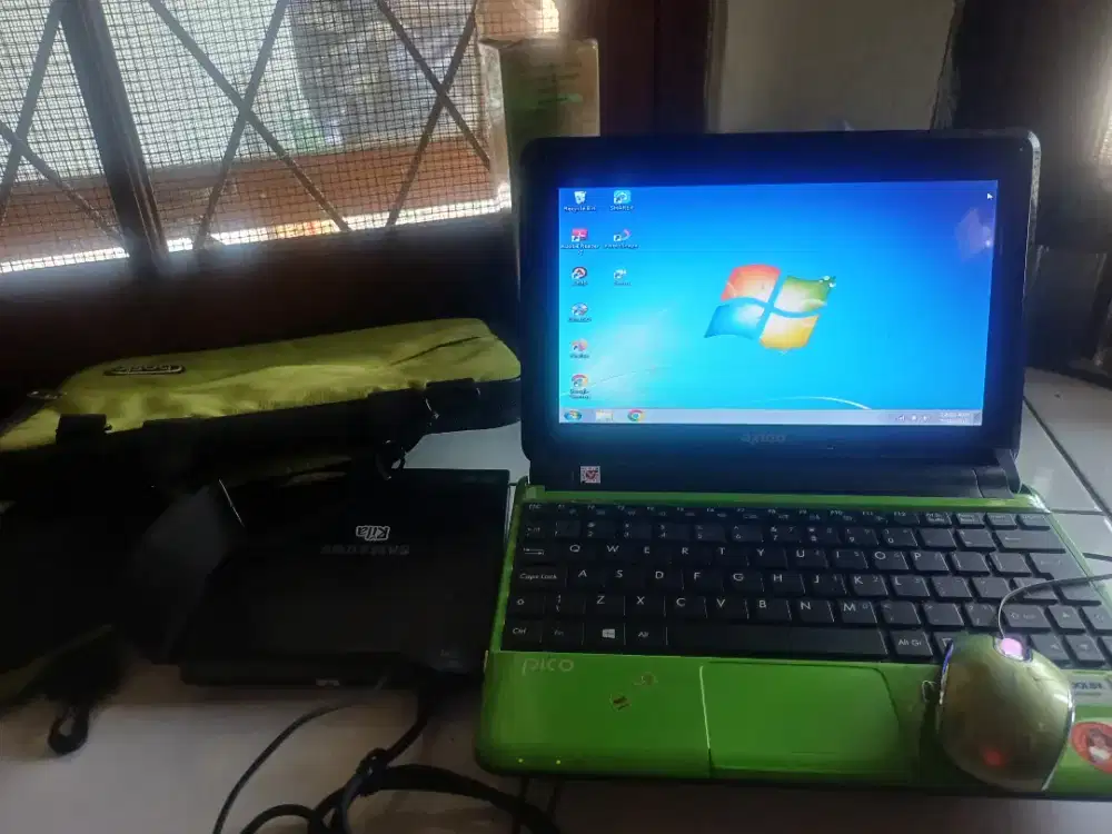 Laptop Axioo Pico W-217CU