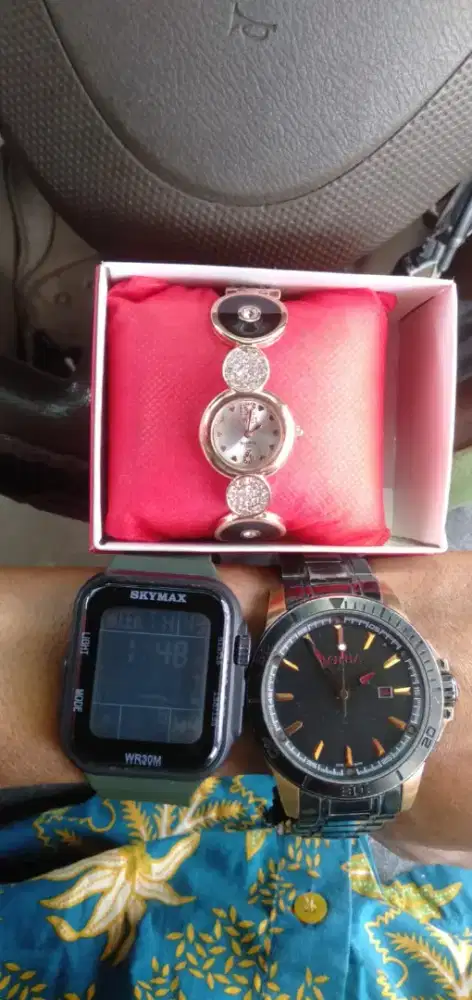 Di jual laku brp wa dan hp yg minat dan butuh saja buruan