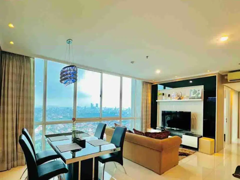 DISEWAKAN APARTEMEN 3BR VIA CIPUTRA WORLD FULL FURNISH ADA KAMAR ART