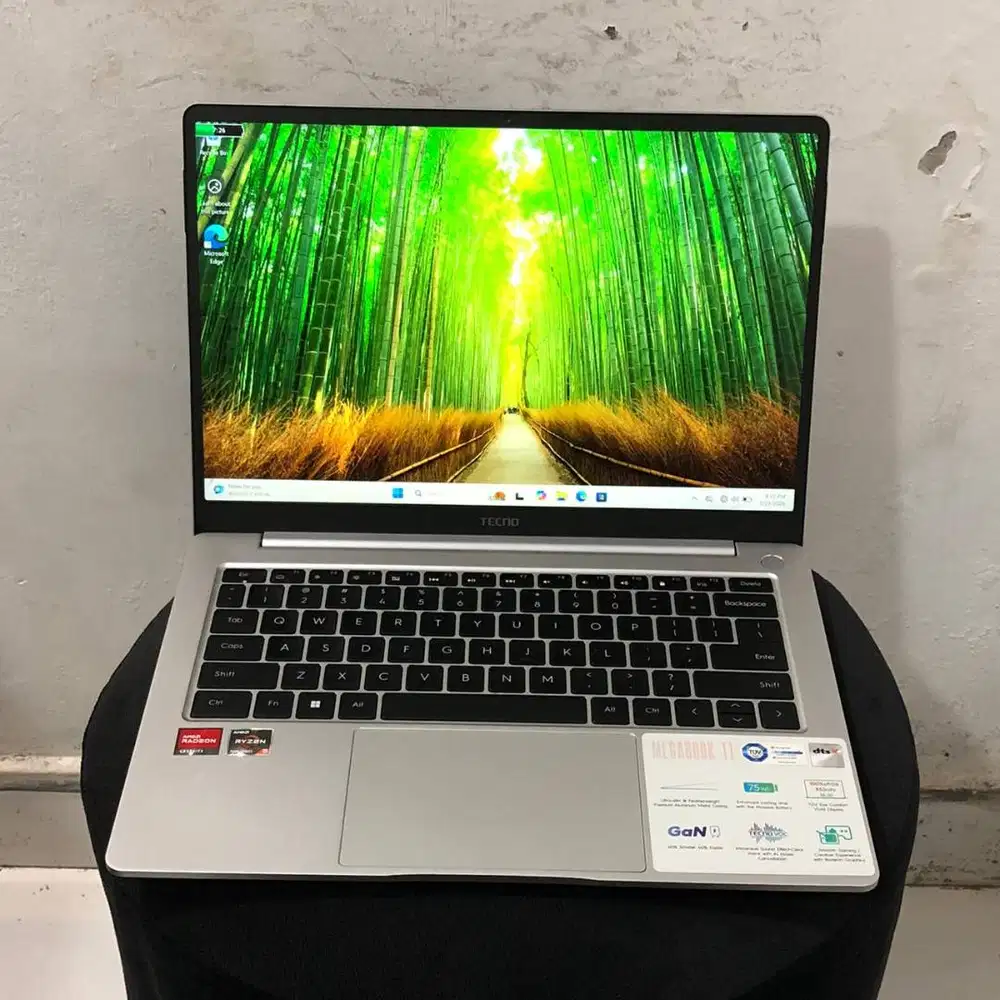 TECNO MEGABOOK Ryzen 5 7430U – RAM 16GB SSD 256GB