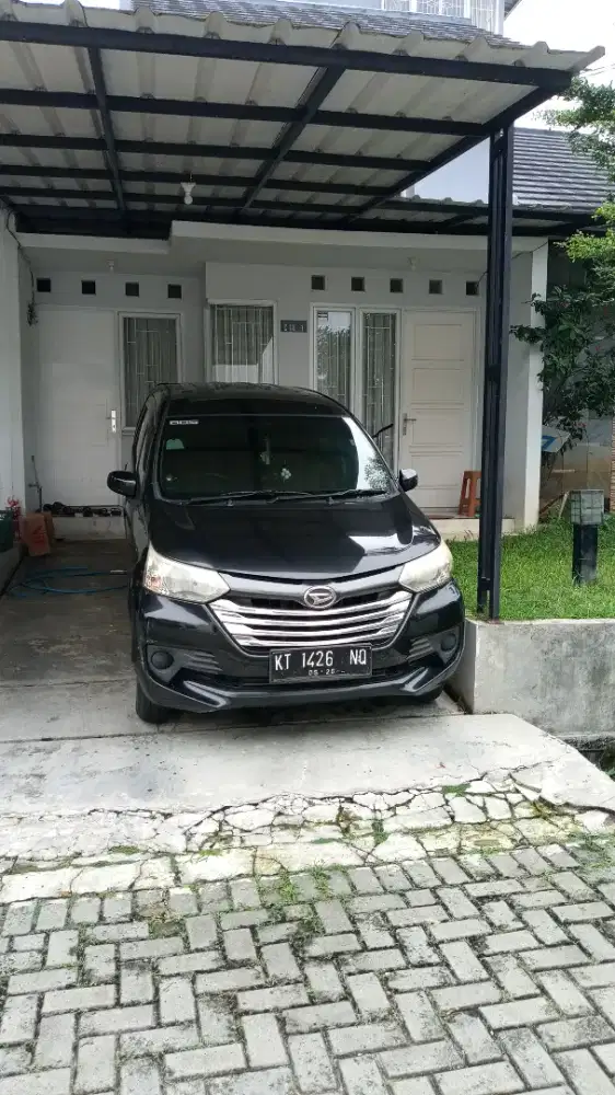 Rental mobil dengan sopirnya