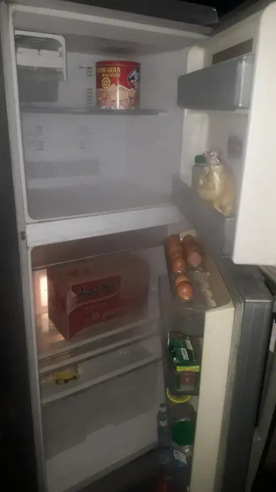 dijual kulkas toshiba ori jumbo