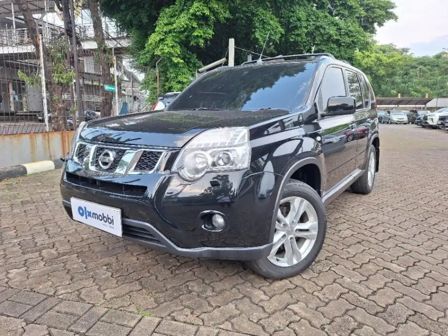 Kondisi Terawat Nissan X-Trail 2.0 T31 Bensin-AT 2014 URV