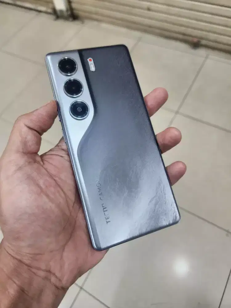 Tacno CAMON 40. 8/128GB MULUS 98% FULLSET ORI