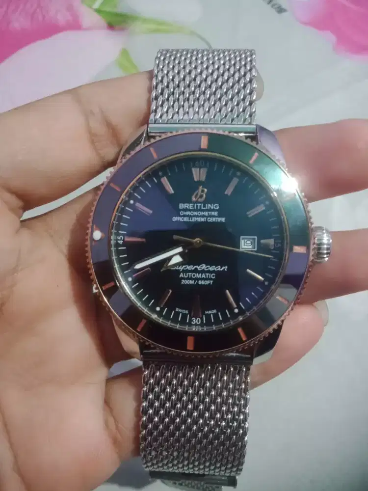 Jam tangan brelitting