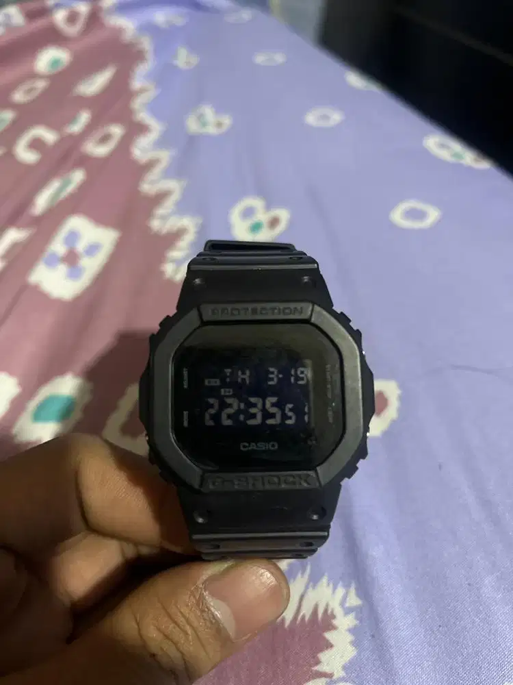 G-shock DW 5600 BB dan AC