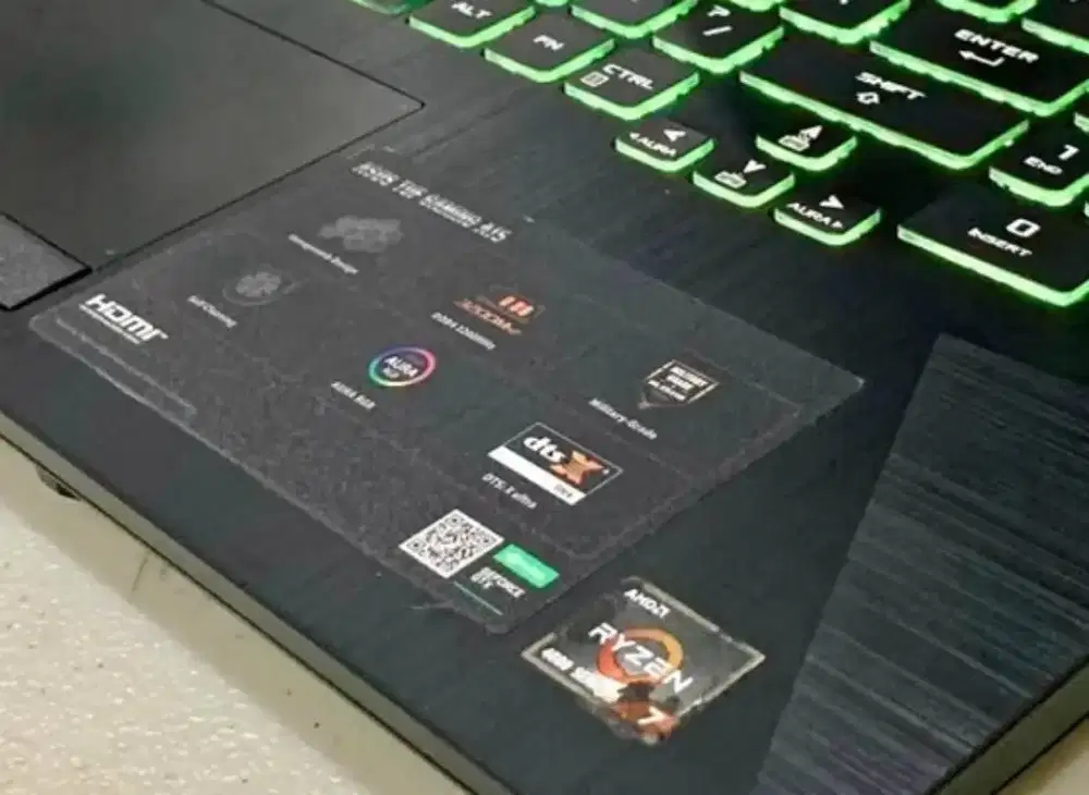 Kami beli laptop macbook rusak mati pecah  siap cod