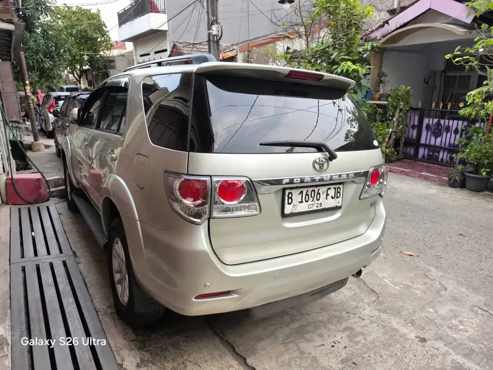 Toyota Grand Fortuner G Bensin Matic AT Tahun 2013 Silver , 2012