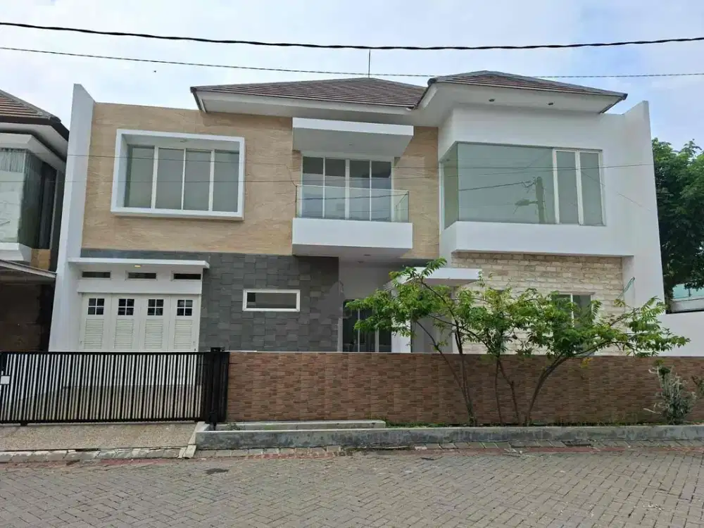 Dijual Cepat Rumah Baru 2Lt di Pantai Mentari Sby