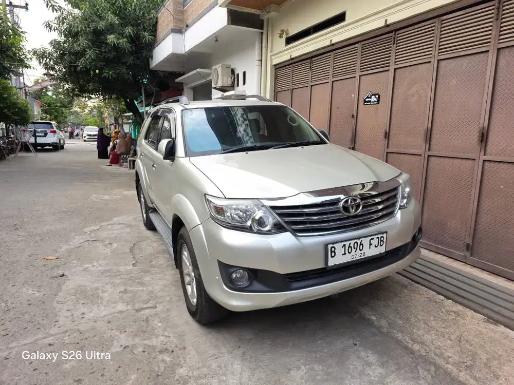 Toyota Grand Fortuner G Matic AT Bensin 2013 Silver , 2014