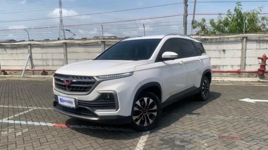 Wuling Almaz 1.5 Smart Enjoy 7-Seater Bensin-AT 2022 FKE