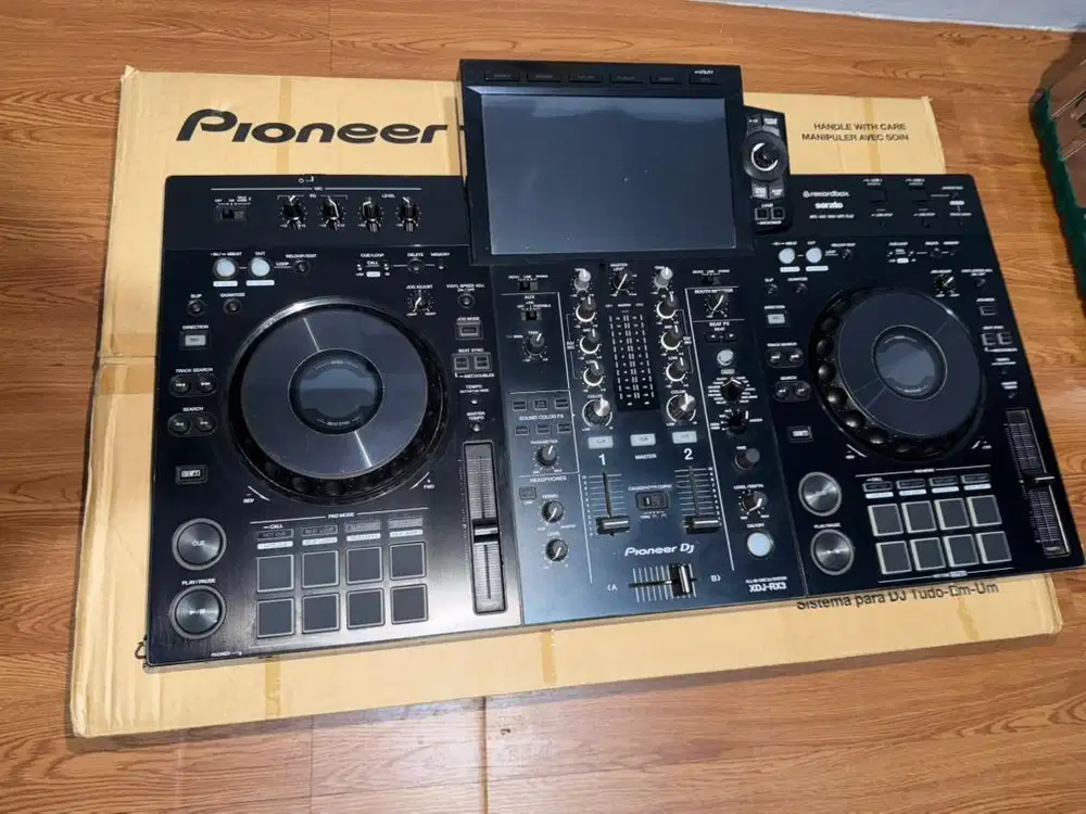 Sale 1 unit pioneer XDJ rx3 Kondisi normal lengkap box