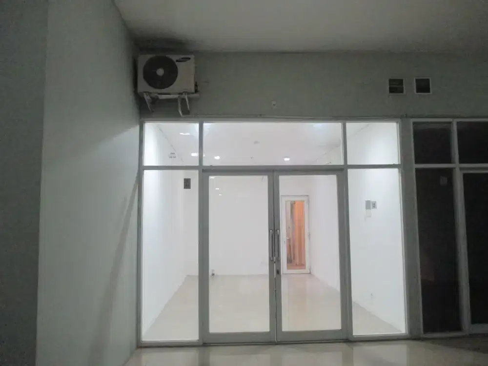 kios apartemen Metro park dekat Basemen parkiran ( LG )  di sewakan Tahunan