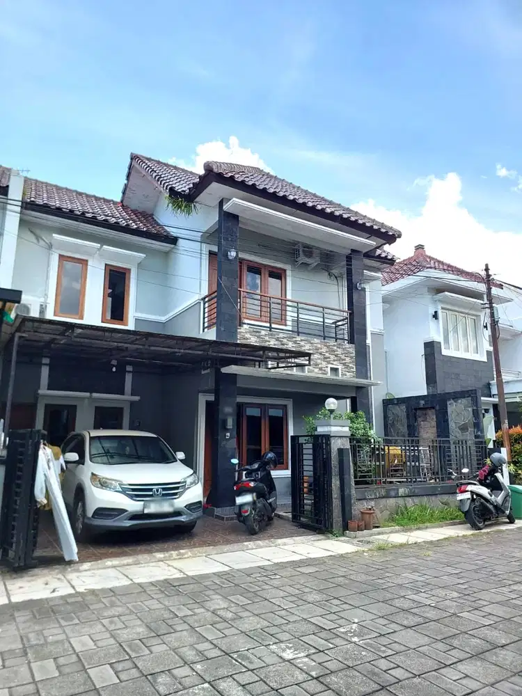 Rumah Istimewa Lingkungan Perumahan dekat Jalan Magelang