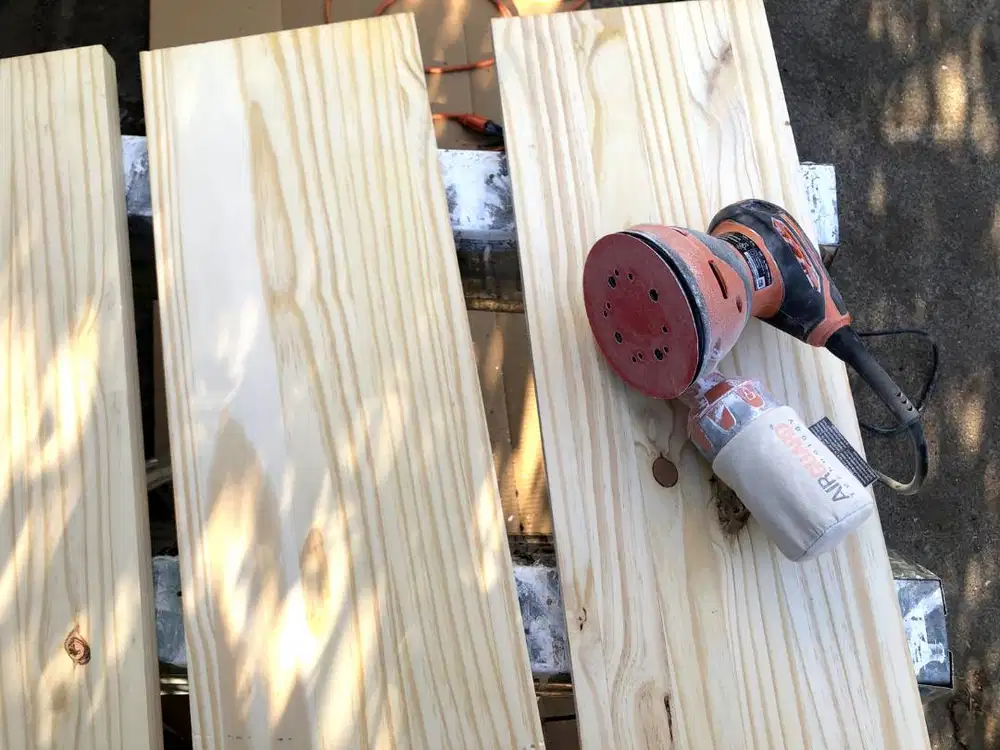 DIBUTUHAKAN SEGERA TEAM PRODUKSI/PACKER TOKO ONLINE RAK DINDING