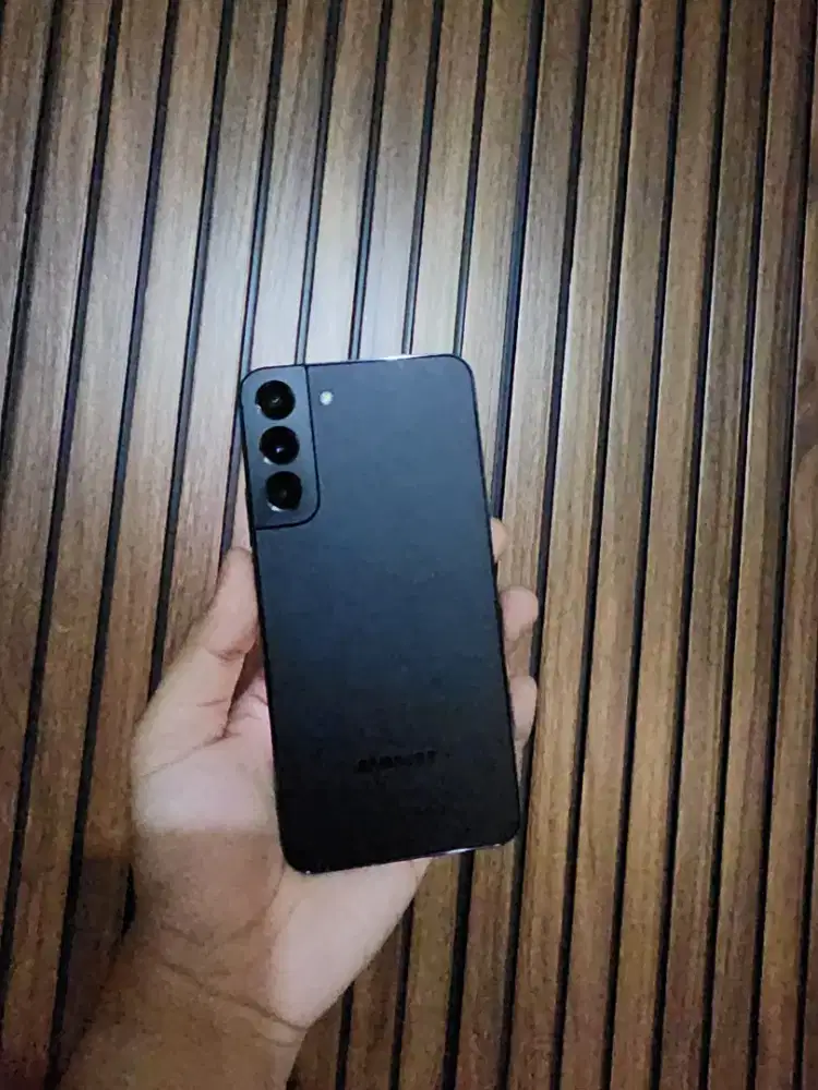 Samsung S22+ 8/256