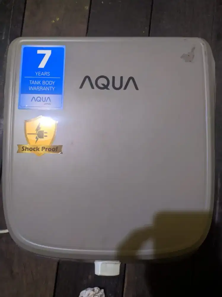 Water Heater (Pemanas Air Listrik)