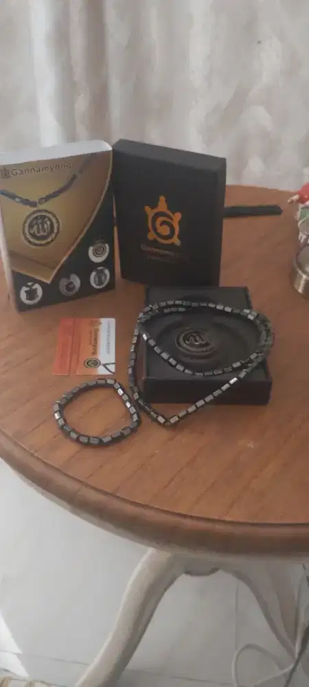 Kalung Terapi Magnet