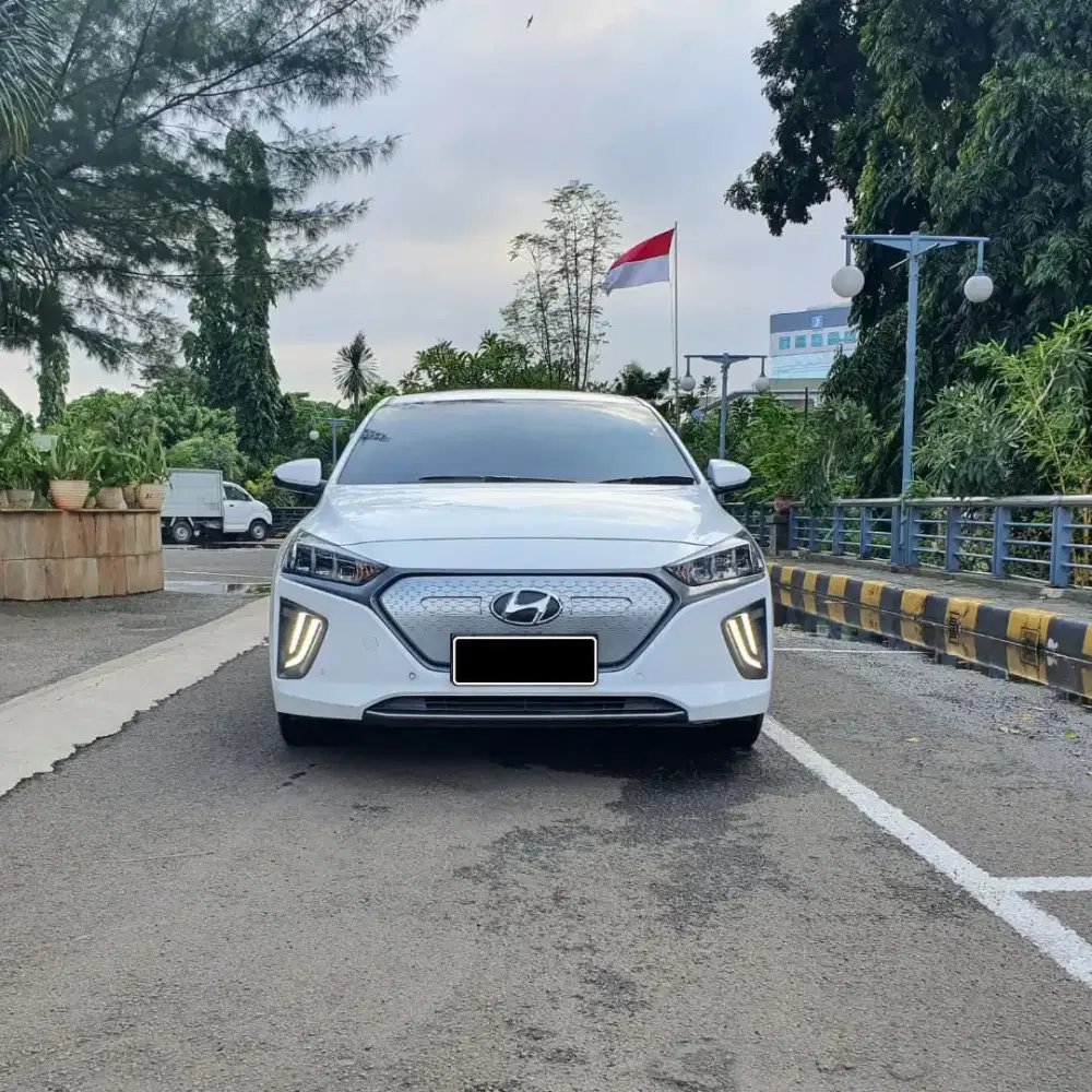 ‼️DP 20 JT‼️HYUNDAI IONIQ EV, MOBIL TERAWAT & BEBAS LAKA BANJIR.