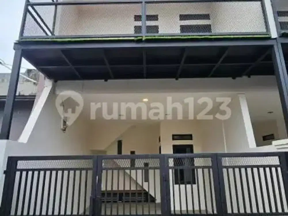 Rumah Dengan Kemudahan Fasilitas Umum Di Antapani Bandung