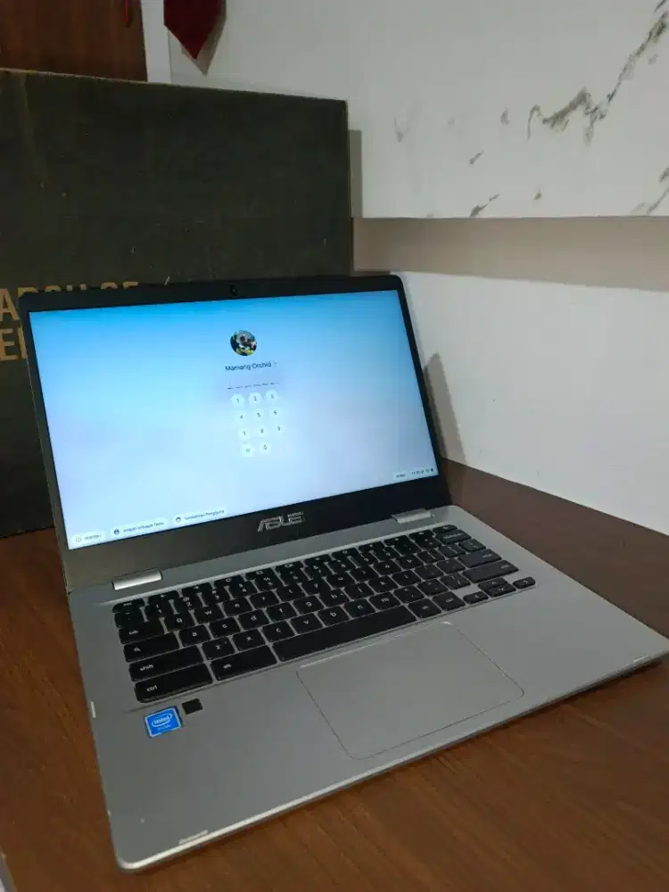 BU jual ajah nih Laptop atau notebook Asus Chrome OS