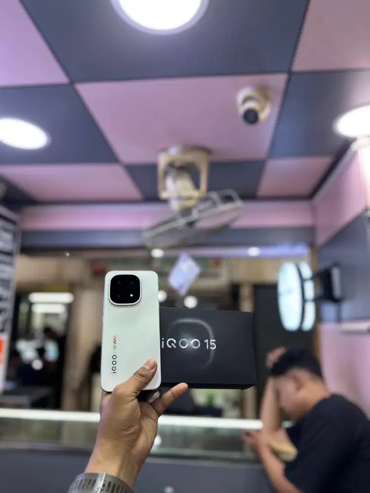 IQOO 15 16/512Gb Resmi Fullset Original Garansi desember superlikenew