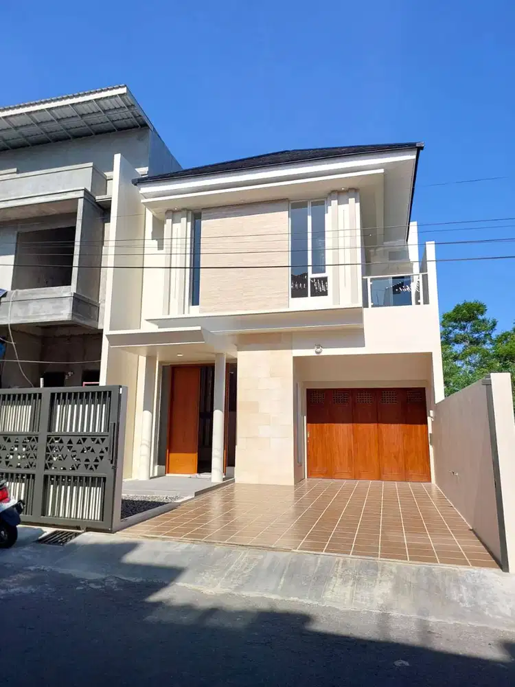 Rumah Baru Desain Mewah Elegan di Purwomartani