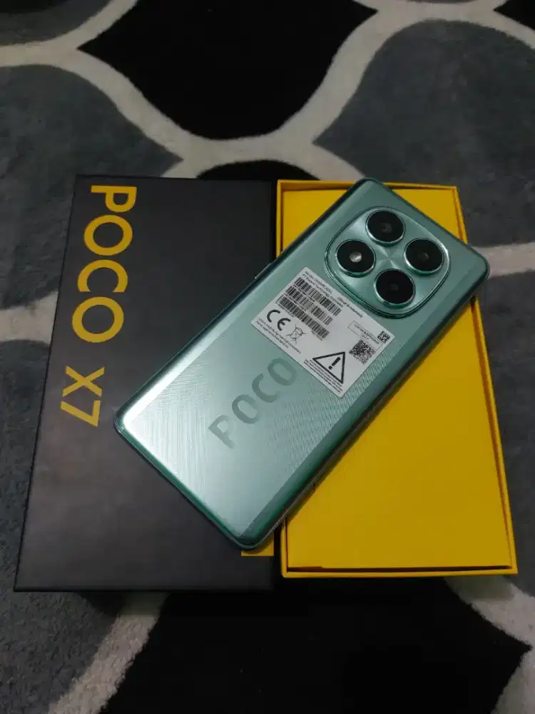 poco x7 ram 8/256 fullset like new
