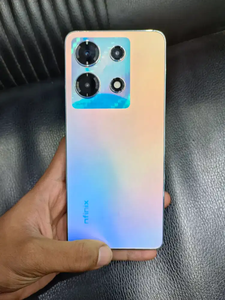 Infinix note 30 8/256 hp+charger