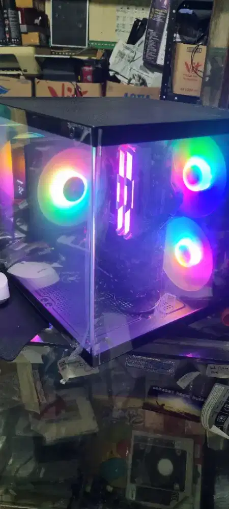 Cpu gaming Ryzen 7 5700G ram 16gb corsair RGB ssd m2 1tb