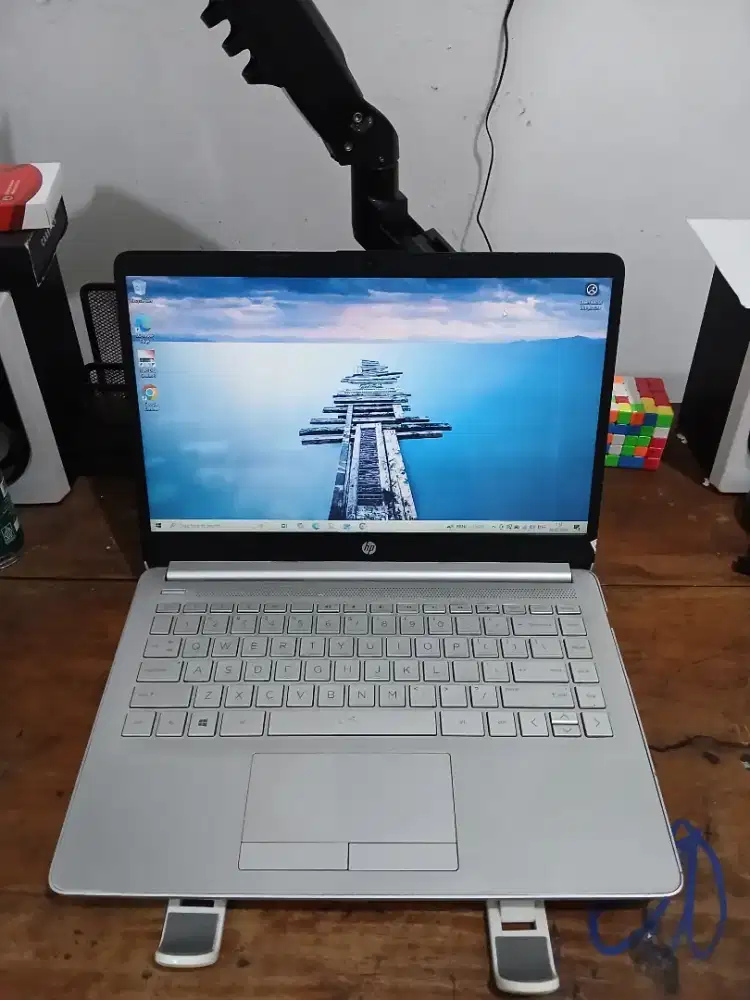 Laptop Hp 14s-Cf0 ,Core i3 Gen 7 ,Ram 4Gb Ddr4 ,Body Slim ,Layar tipis