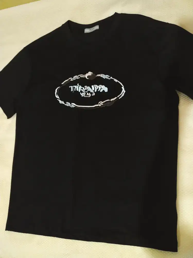 Luxury PRADA tee shirt sangat elegan dan paling mewah