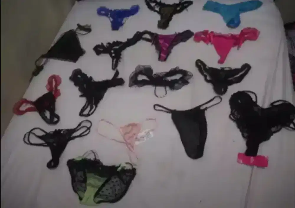 Gstring Celana dalam wanita