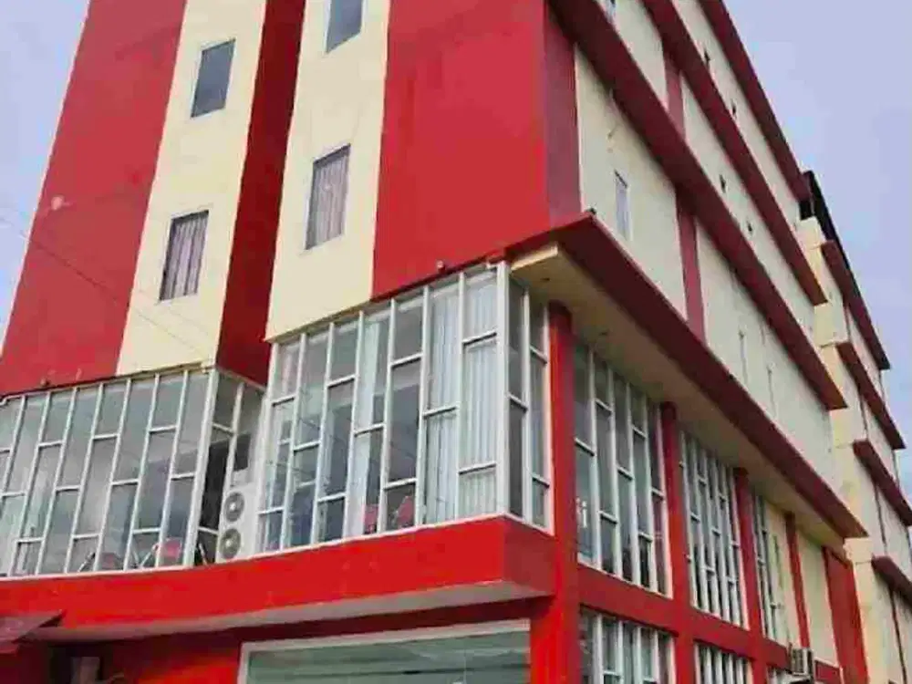 Di Jual Hotel Aktif Di Kota Mamuju Sulawesi Barat

Spesifikasi : 

⁠1. Luas tanah krg lbh 1000m2   
           
2. Bangunan 1650m2

3. Kamar total 38 bangunan 5 lantai setengah.

4. 3 ruang meeting msg2 kapasitas 30.40 dan 100.

5. Ada roof top di lt 6.