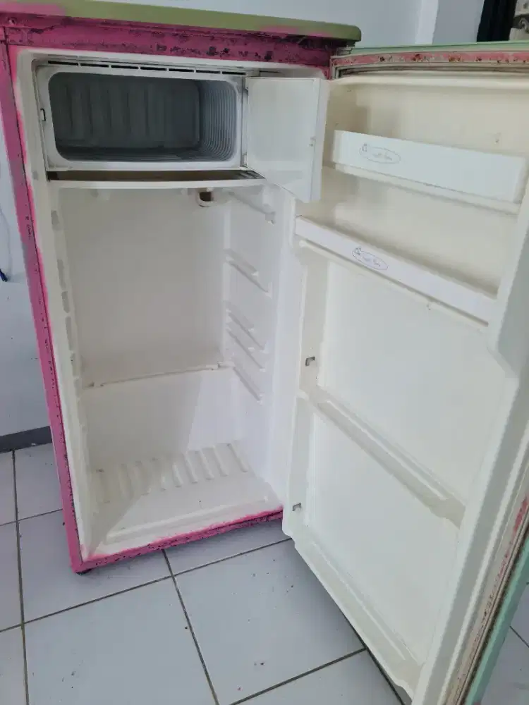 kulkas bekas siap pakai