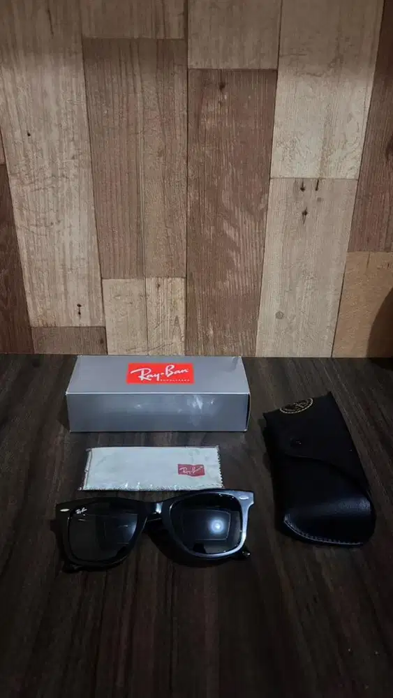 Ray-Ban Wayfarer RB2140-F 1294/31 s52 Original New Fullset