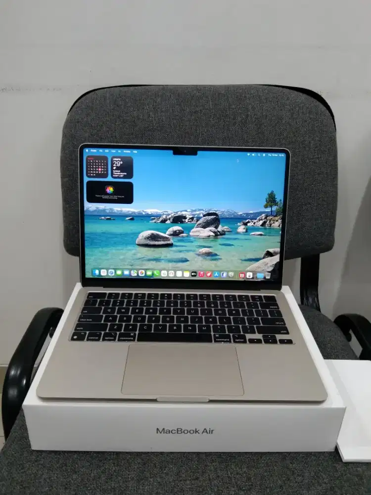 MacBook Air M2 2022 • 16/256 Fullset iBox